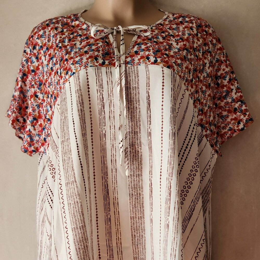 BloomChic Multicolor Floral Blouse
